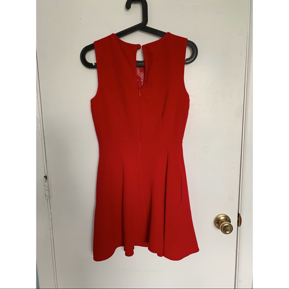 Dress - Picture 3 of 3